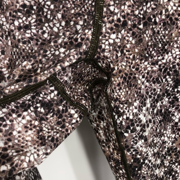 FABLETICS Powerhold Define Mid-Rise Snakeskin Print Brown & Black Leggings - Picture 6 of 11